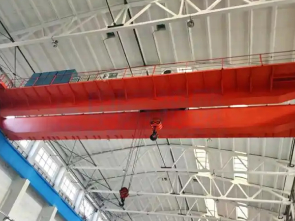 起重设备的工作原理和结构设计有何不同之处？